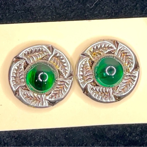 Vintage Silver Green Leaf Design Round Earrings Ornate Estate Retro Goth Elegant - Picture 1 of 8
